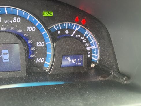 Used 2013 Toyota Camry LE image 1