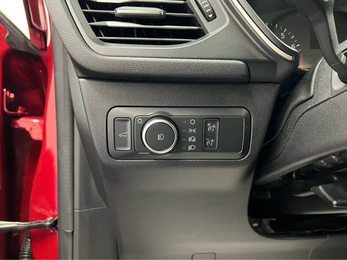 Used 2022 Ford Escape SEL image 19