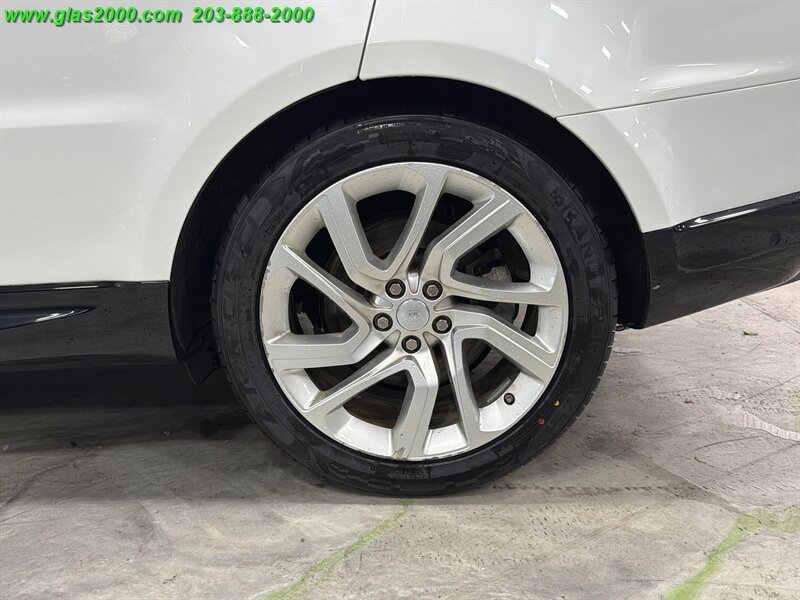 Used 2020 Land Rover Range Rover Sport HSE AWD/4WD image 16