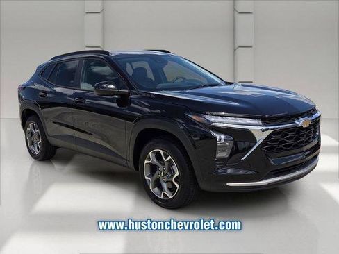 New 2026 Chevrolet Trax LT FWD image 7