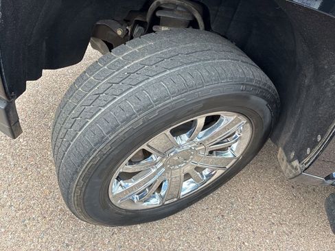 Used 2018 Chevrolet Silverado 1500 High Country image 9