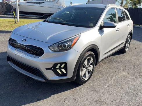 Used 2020 Kia Niro LX FWD image 4