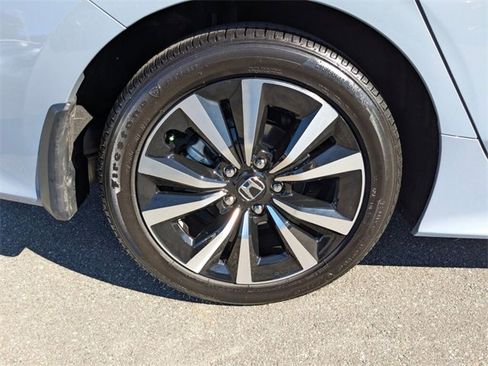 Certified 2024 Honda Civic EX image 11