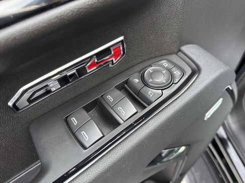 Used 2025 GMC Sierra 1500 AT4 w/ AT4 Premium Package image 21