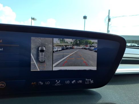 Used 2025 Buick Enclave Preferred AWD/4WD image 21