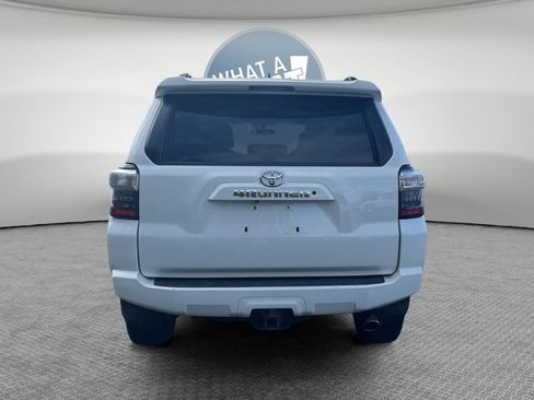 Used 2019 Toyota 4Runner SR5 AWD/4WD image 5