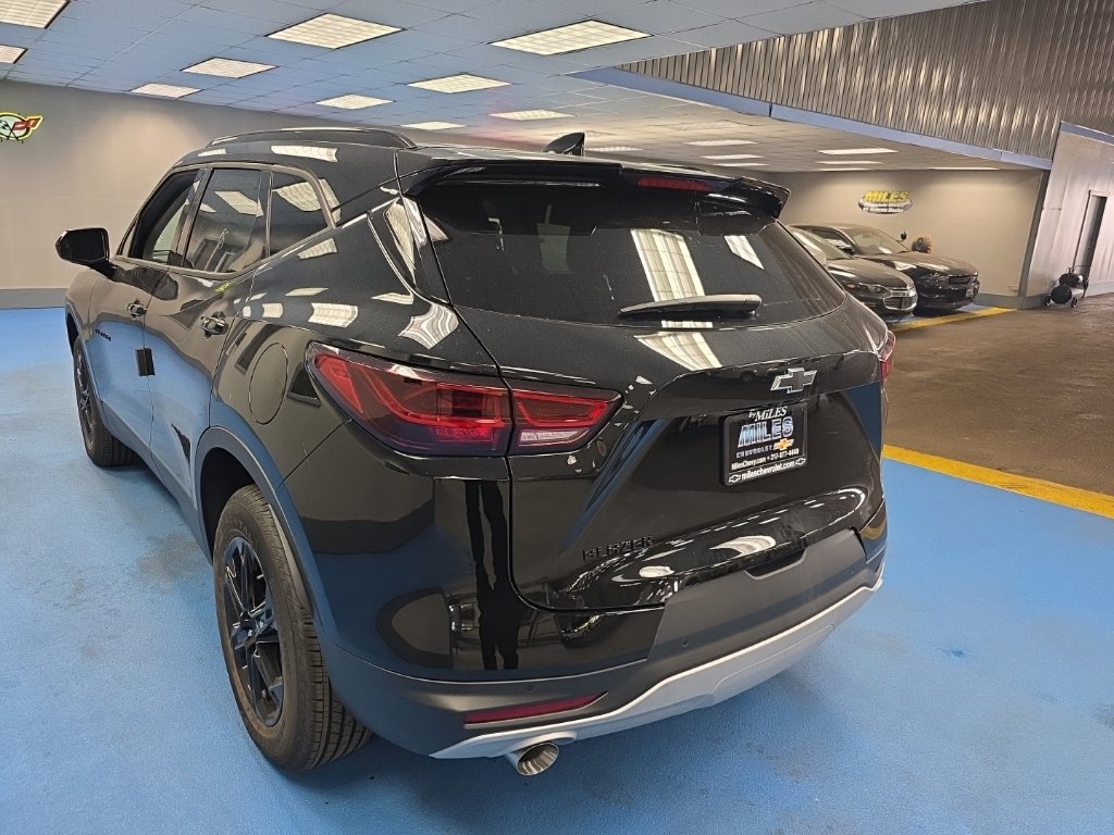 New 2026 Chevrolet Blazer LT w/ Convenience Package FWD image 5