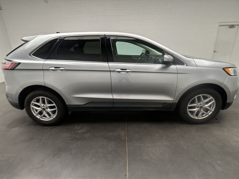 Used 2024 Ford Edge SEL AWD/4WD image 10