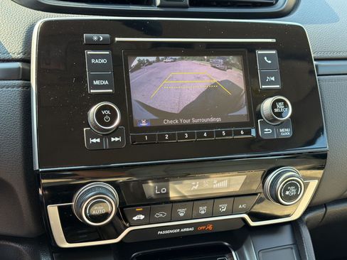 Used 2019 Honda CR-V LX image 17