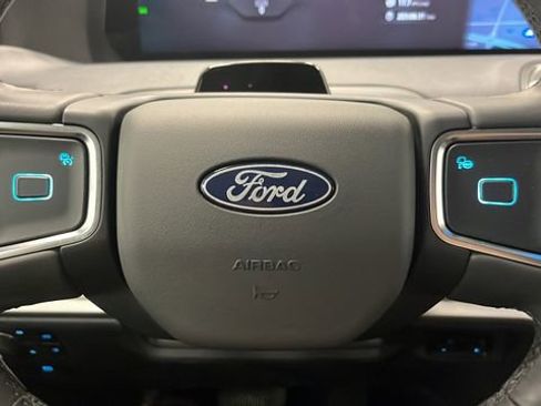Used 2025 Ford Expedition Max Active AWD/4WD image 16