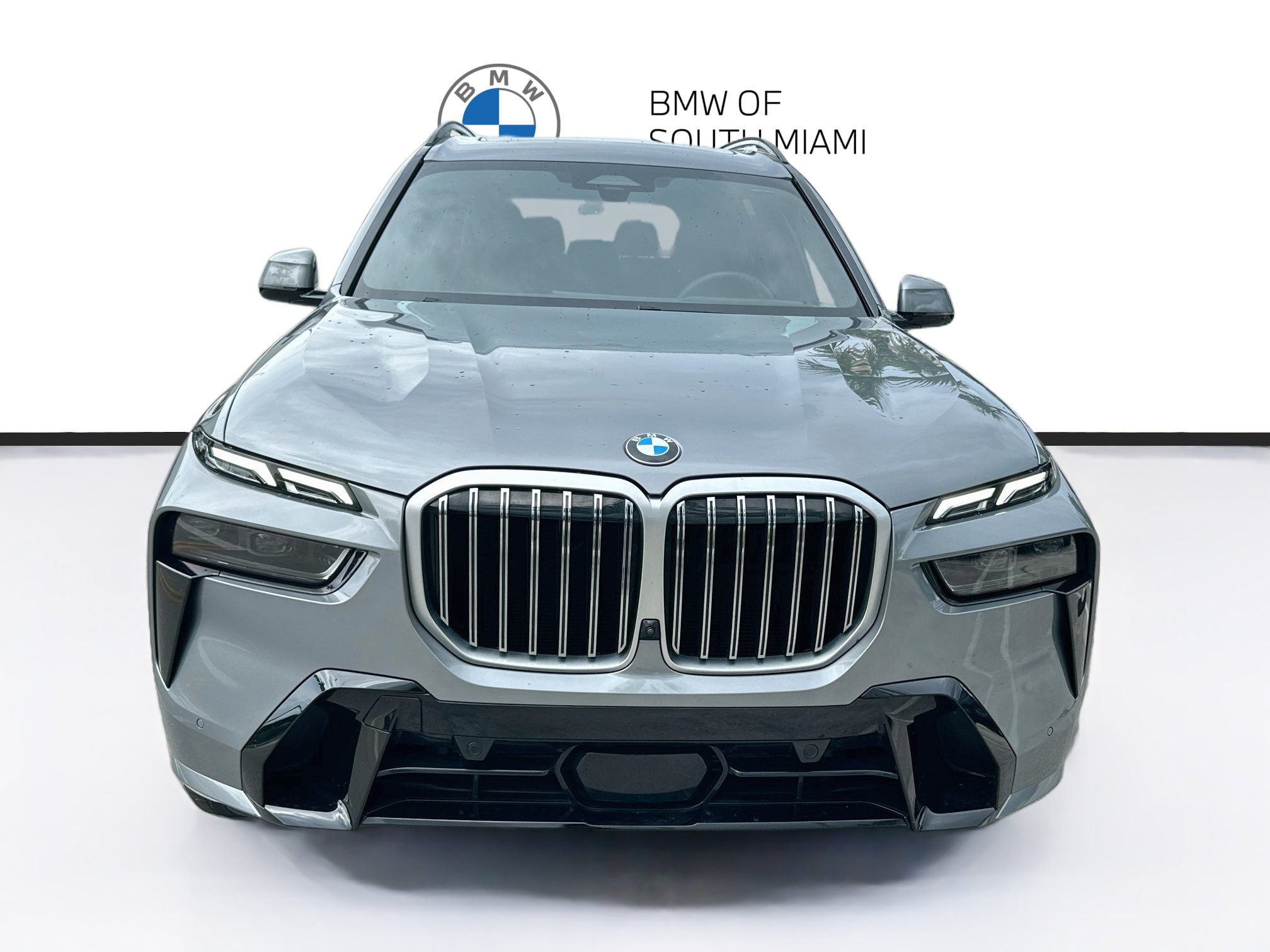 Used 2024 BMW X7 xDrive40i w/ M Sport Package AWD/4WD image 2