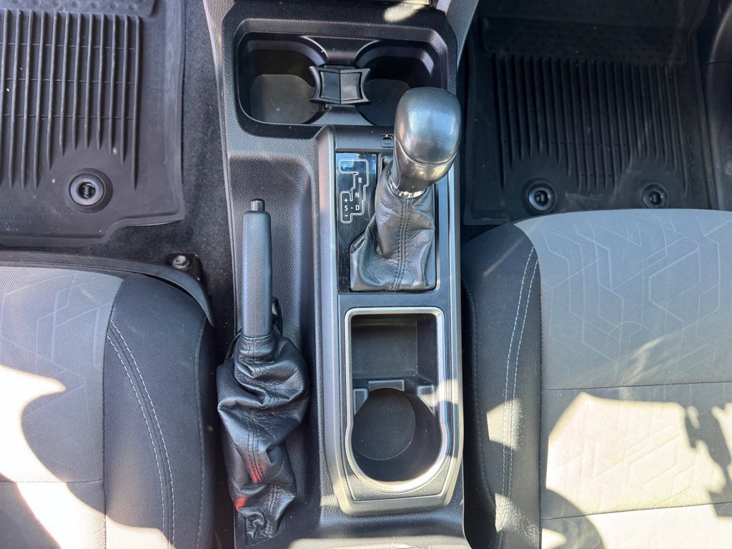 Used 2021 Toyota Tacoma TRD Off-Road AWD/4WD image 14