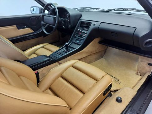 Used 1988 Porsche 928 S4 RWD image 7