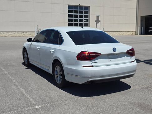Used 2017 Volkswagen Passat 1.8T S FWD image 6