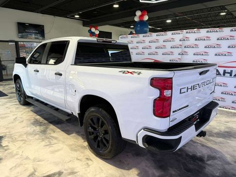 Used 2021 Chevrolet Silverado 1500 Custom w/ LPO, Dark Essentials Package AWD/4WD image 9