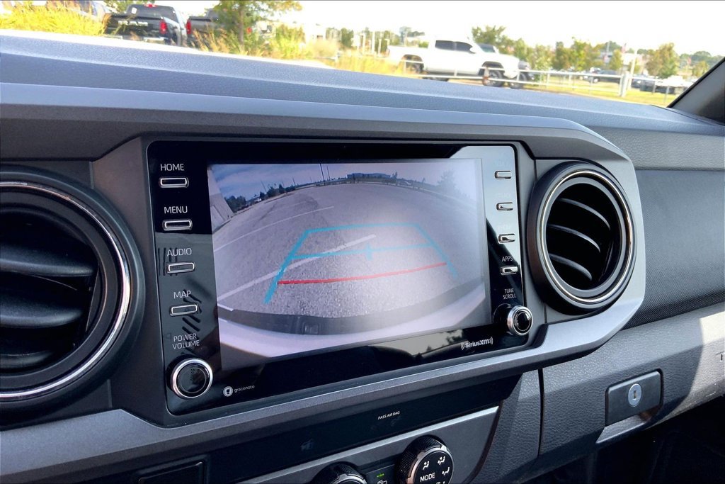 Used 2020 Toyota Tacoma TRD Sport w/ Exterior Package AWD/4WD image 19