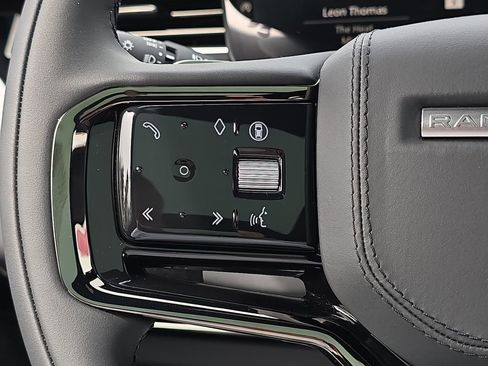 New 2025 Land Rover Range Rover Sport Autobiography AWD/4WD image 17