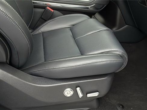 New 2025 Lincoln Navigator Reserve w/ Jet Appearance Package image 8