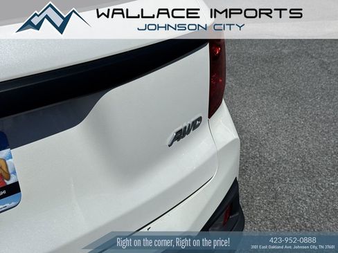 Used 2023 Honda Passport EX-L image 11