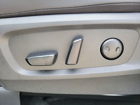 Certified 2024 Nissan Pathfinder SL FWD image 16