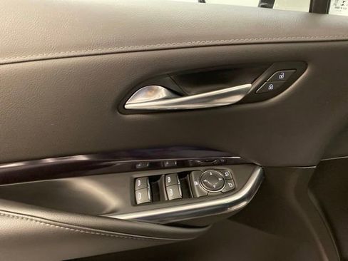 Used 2022 Cadillac XT4 Luxury w/ Cold Weather Package AWD/4WD image 17