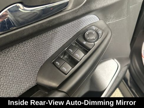 Used 2022 Chevrolet TrailBlazer LT w/ Premium Seating Package AWD/4WD image 16