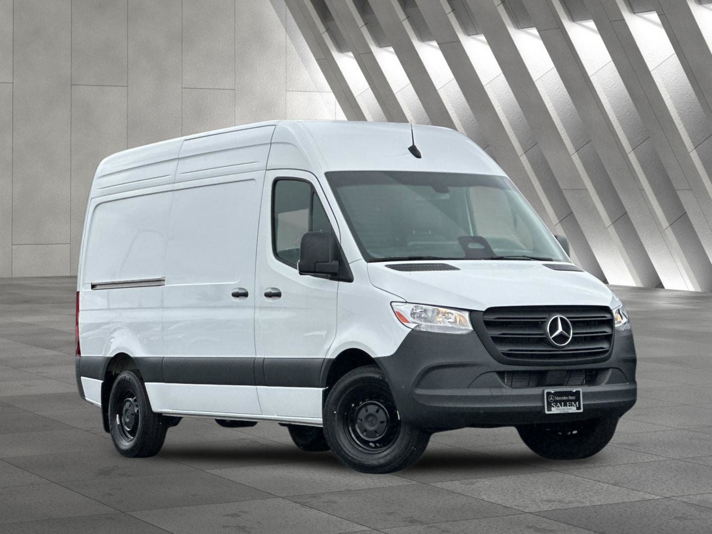 Used 2025 Mercedes-Benz Sprinter 2500 image 2