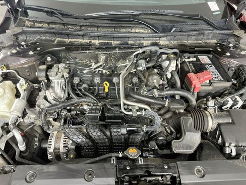 Used 2025 Nissan Altima 2.5 SV FWD image 30