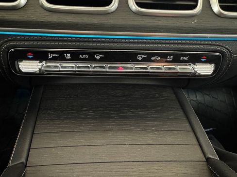 Used 2020 Mercedes-Benz GLE 450 4MATIC image 34