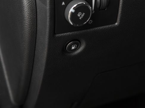 Used 2020 Jeep Grand Cherokee Limited X RWD image 22