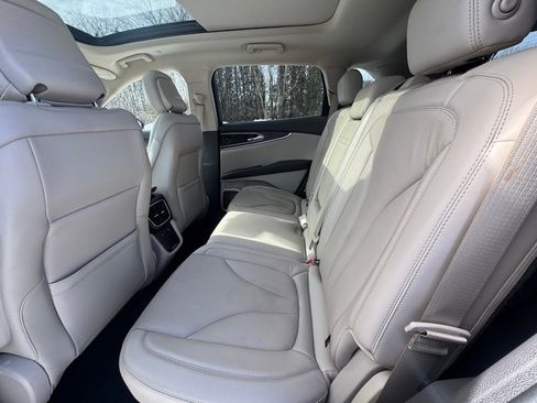 Used 2020 Lincoln Nautilus Reserve image 14