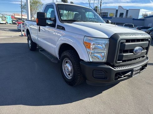 Used 2015 Ford F250 XL w/ Power Equipment Group RWD image 1