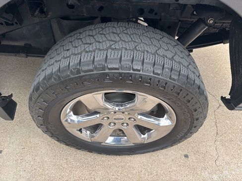 Used 2022 Ford F150 Lariat w/ Max Trailer Tow Package image 4