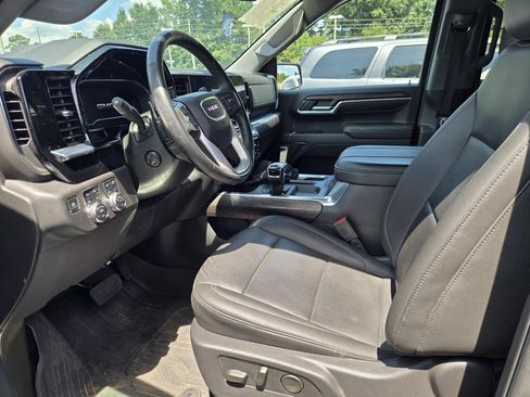 Used 2024 GMC Sierra 1500 SLT AWD/4WD image 5