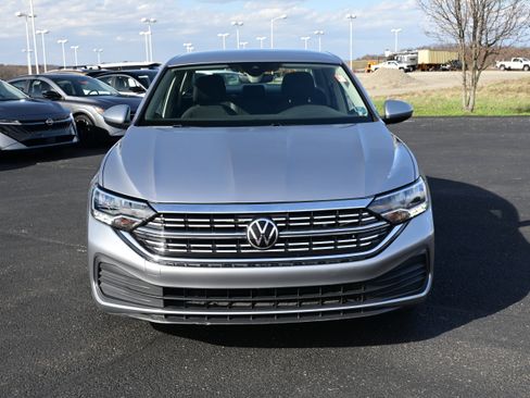 Used 2024 Volkswagen Jetta S image 3