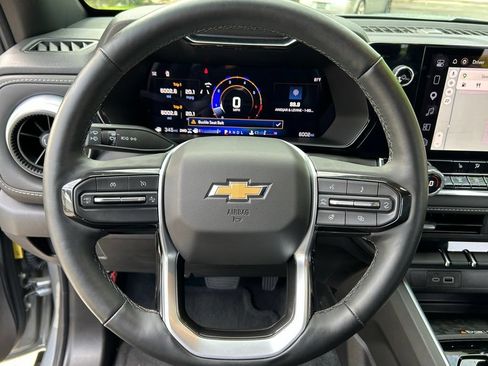 Used 2025 Chevrolet Colorado LT w/ LT Convenience Package AWD/4WD image 19