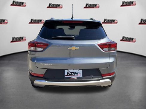 Used 2022 Chevrolet TrailBlazer LT w/ Confidence II Package FWD image 7