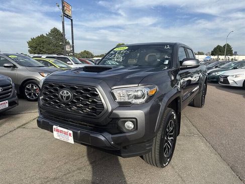 Used 2020 Toyota Tacoma 4x4 Double Cab image 1