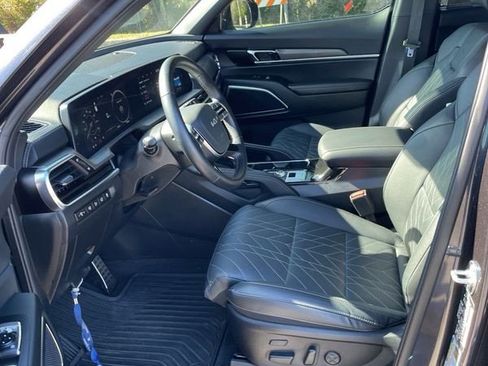 Used 2025 Kia Telluride SX X-Line image 14