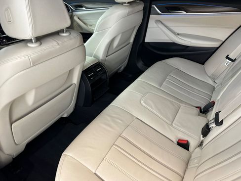 Certified 2023 BMW 530e w/ M Sport Package image 26