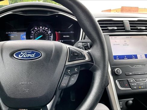 Used 2020 Ford Fusion SE AWD/4WD image 15