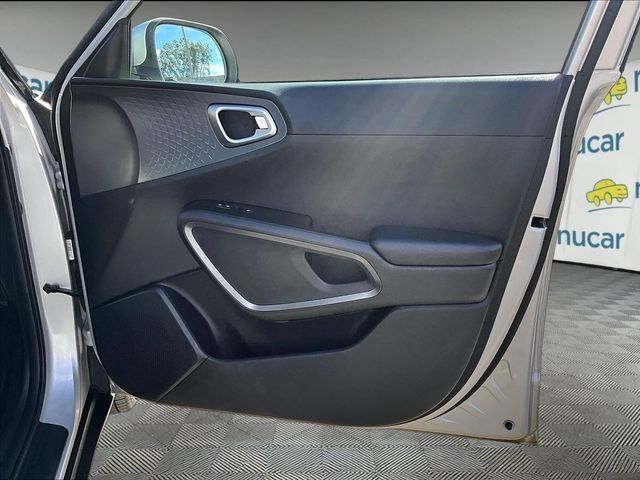 Used 2020 Kia Soul S FWD image 19