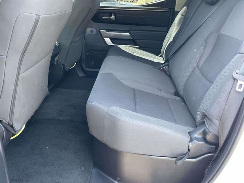 Used 2022 Toyota Tundra SR5 w/ SR5 Convenience Package AWD/4WD image 10