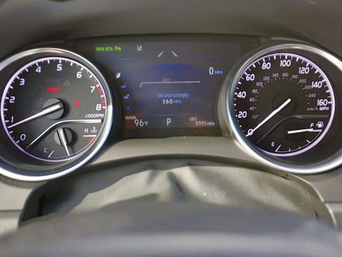 Used 2018 Toyota Camry XLE w/ Driver Assist Package FWD image 7