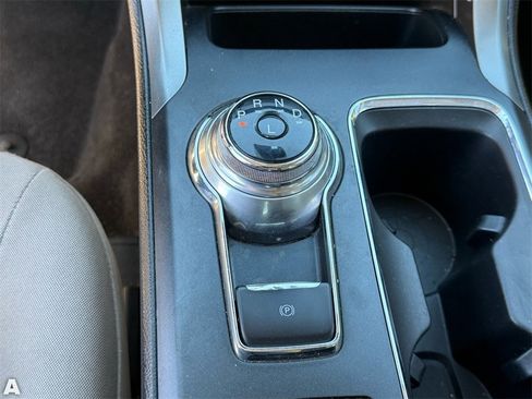 Used 2020 Ford Fusion SE image 24
