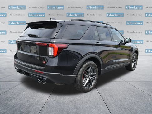 Used 2025 Ford Explorer ST AWD/4WD image 4
