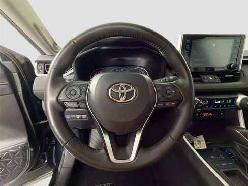 Used 2019 Toyota RAV4 Limited w/ Cold Weather Package FWD image 12