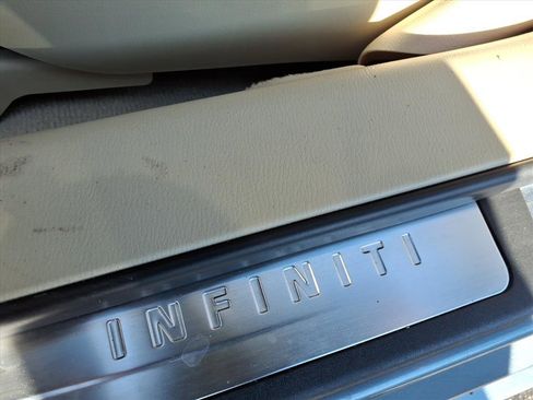 Used 2016 INFINITI Q70 3.7 image 20