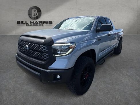 Used 2018 Toyota Tundra SR5 w/ SR5 Upgrade Package AWD/4WD image 1