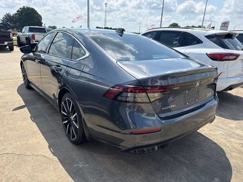 Used 2023 Honda Accord Touring image 7